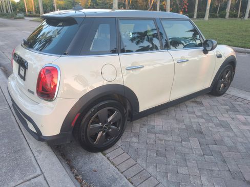 Used 2023 MINI Cooper 4-Door Hardtop FWD image 7