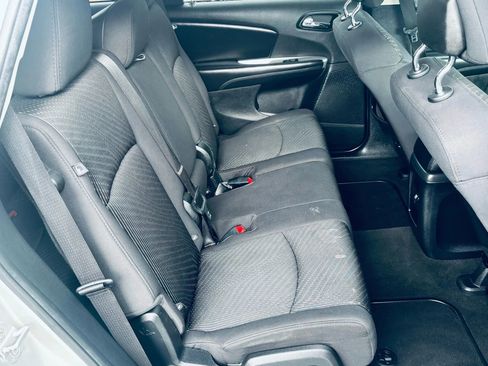 Used 2013 Dodge Journey SXT w/ Flexible Seating Group image 16