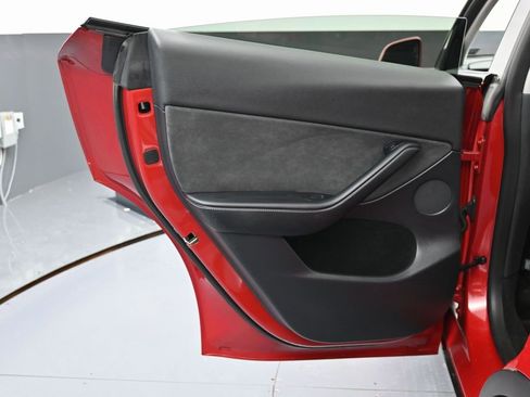 Used 2023 Tesla Model Y Long Range image 42