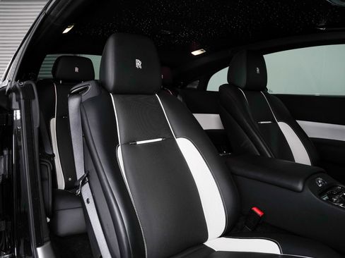 Used 2017 Rolls-Royce Wraith RWD image 26