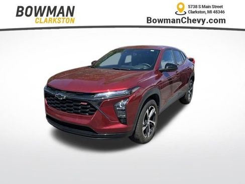 Used 2024 Chevrolet Trax RS w/ Driver Confidence Package FWD image 1