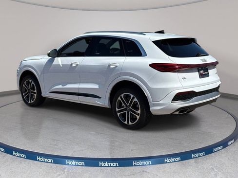 Certified 2025 Audi Q5 Premium w/ Convenience Package AWD/4WD image 3