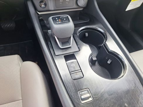 Used 2024 Nissan Rogue SV w/ SV Premium Package image 18