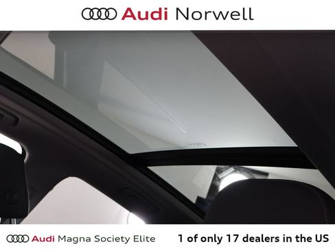 Used 2025 Audi Q5 Premium Plus w/ Premium Plus AWD/4WD image 10