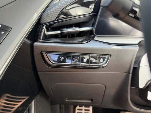 Used 2024 Kia Niro SX Touring FWD image 25