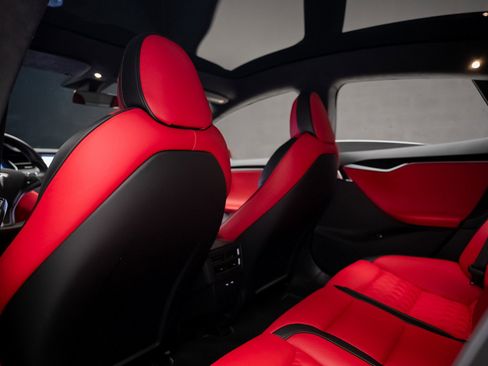 Used 2021 Tesla Model S Performance image 64