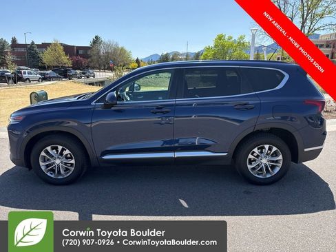 Used 2020 Hyundai Santa Fe SE image 4