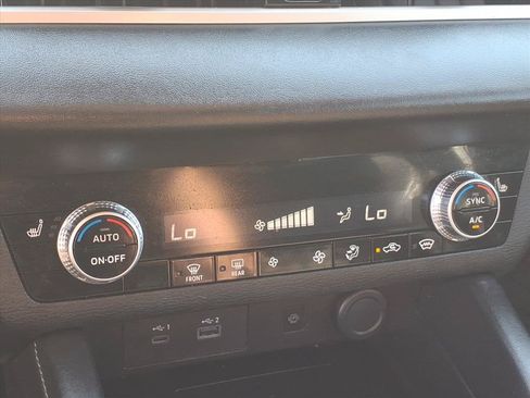 Used 2024 Mitsubishi Outlander SE AWD/4WD image 30