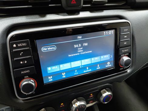Used 2024 Nissan Versa S w/ Trunk Package FWD image 27