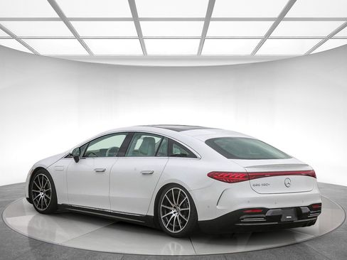 Used 2022 Mercedes-Benz EQS 450+ Sedan image 2