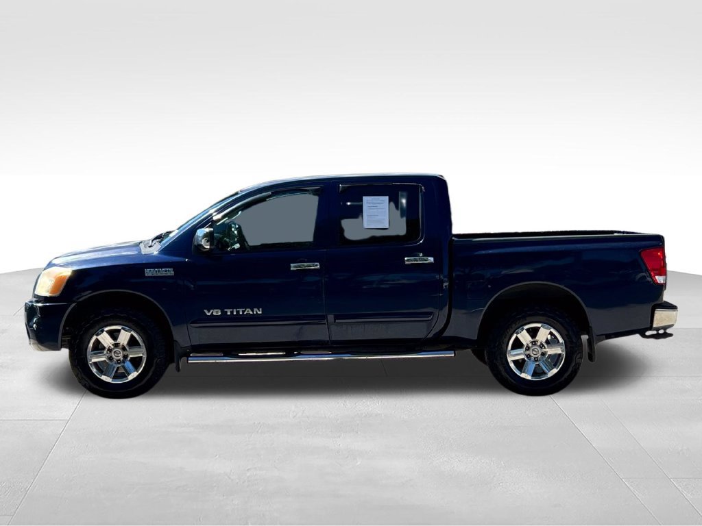 Used 2012 Nissan Titan SV w/ SV Value Truck Pkg AWD/4WD image 11