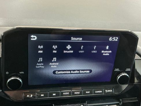 Used 2024 Nissan Pathfinder SL AWD/4WD image 37