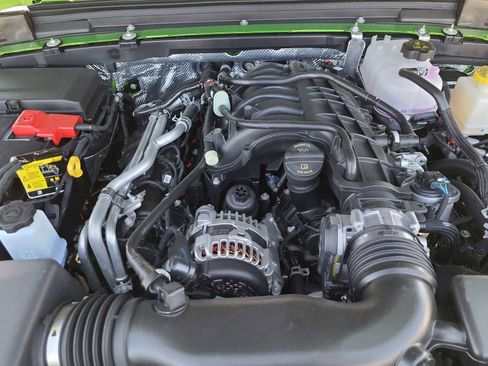 New 2025 Jeep Gladiator Sport w/ Premium Package image 17