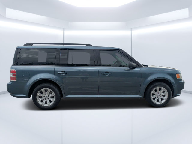 Used 2010 Ford Flex SE FWD image 2