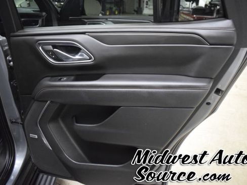 Used 2021 GMC Yukon AT4 w/ AT4 Premium Package AWD/4WD image 32