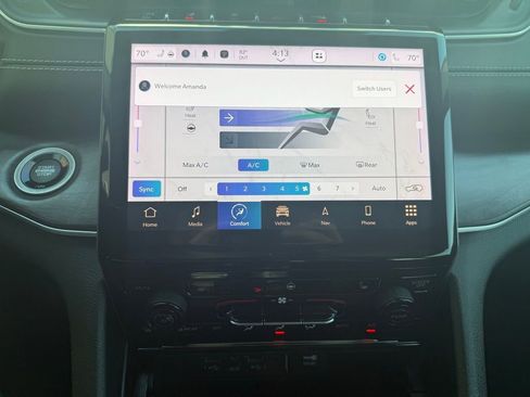 Used 2024 Jeep Grand Cherokee Limited image 9