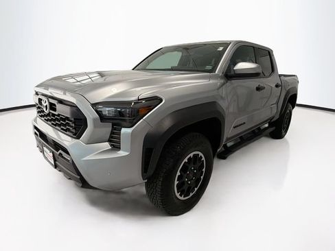 Certified 2024 Toyota Tacoma TRD Off-Road w/ TRD Off Road Upgrade Package AWD/4WD image 3