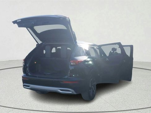 Used 2023 Mitsubishi Outlander SE image 13