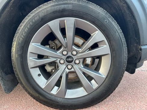 Used 2025 Ford Explorer Active w/ Active Comfort Package image 34