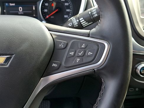 Used 2023 Chevrolet Equinox LT FWD image 23