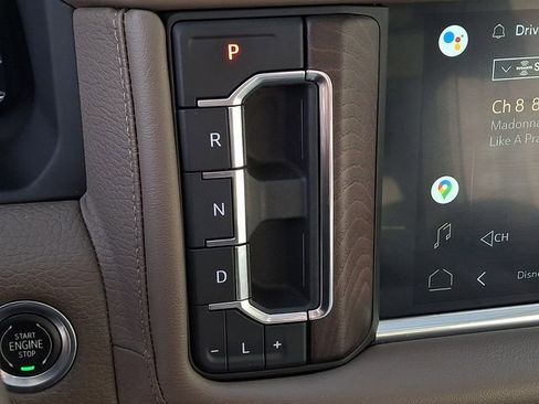 Used 2022 GMC Yukon XL Denali image 15