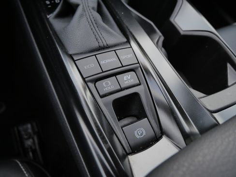 Certified 2026 Toyota Camry SE FWD image 32