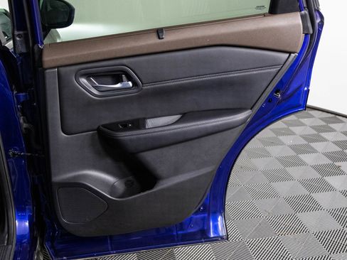 Used 2023 Nissan Rogue SV w/ SV Premium B Package image 38