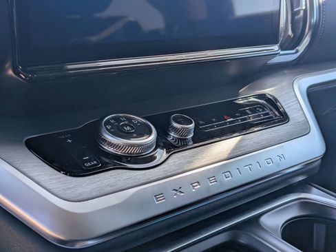 New 2026 Ford Expedition Platinum w/ Driver's Package image 51