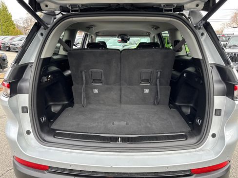 Used 2023 Jeep Grand Cherokee L Limited w/ Black Appearance Package image 37