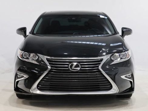 Used 2017 Lexus ES 350 w/ Accessory Package 2 FWD image 2