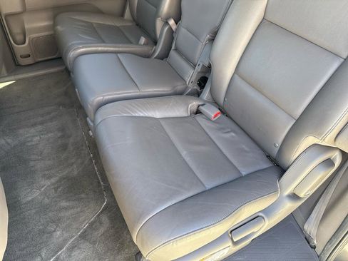 Used 2015 Honda Odyssey Touring Elite image 43