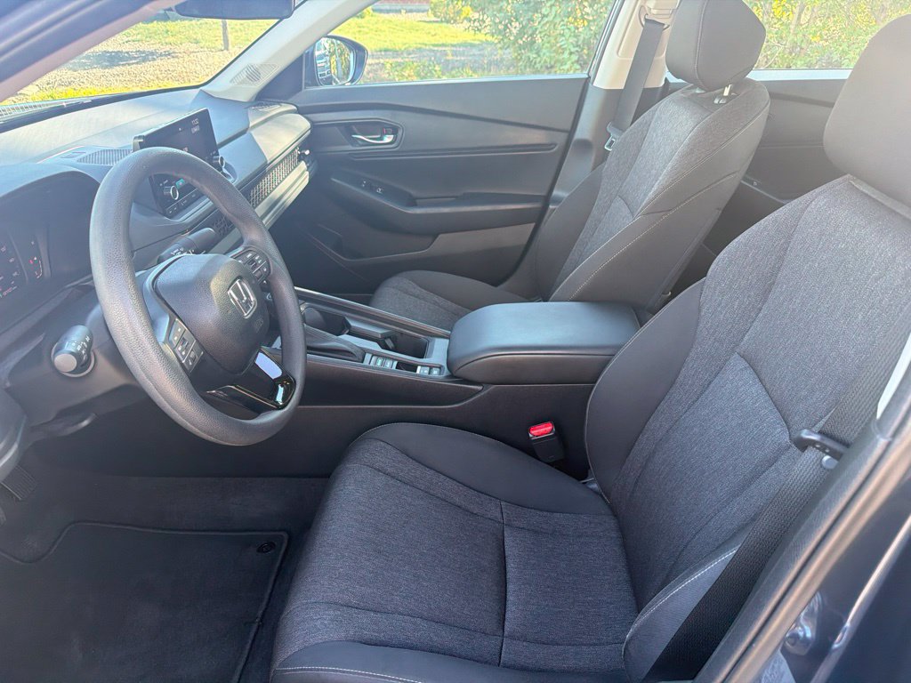 Used 2025 Honda Accord SE image 18