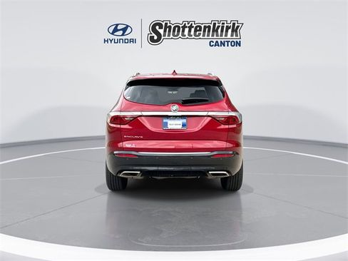 Used 2024 Buick Enclave Premium image 7