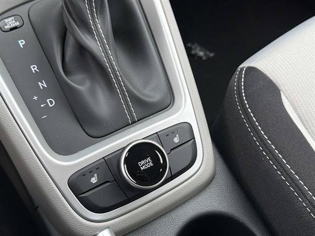 New 2026 Hyundai Venue SEL FWD image 26