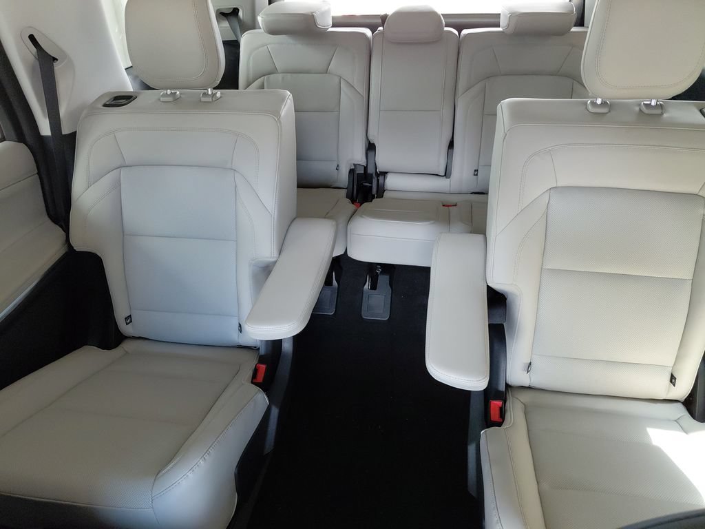 New 2026 Lincoln Navigator Premiere AWD/4WD image 42