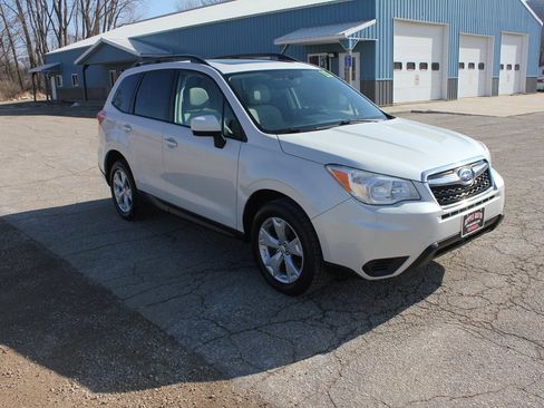 Used 2015 Subaru Forester 2.5i Premium w/ All-Weather Package image 4