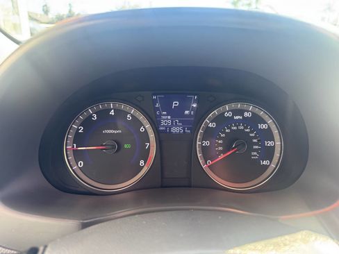 Used 2013 Hyundai Accent GLS image 8