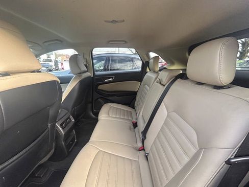 Used 2023 Ford Edge SEL image 21