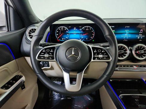 Certified 2023 Mercedes-Benz GLB 250 w/ Premium Package image 16