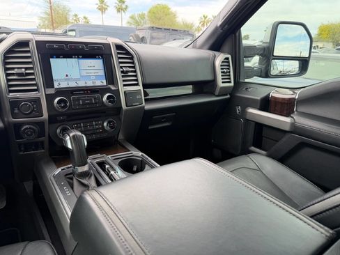 Used 2015 Ford F150 Platinum w/ Equipment Group 701A Luxury RWD image 20