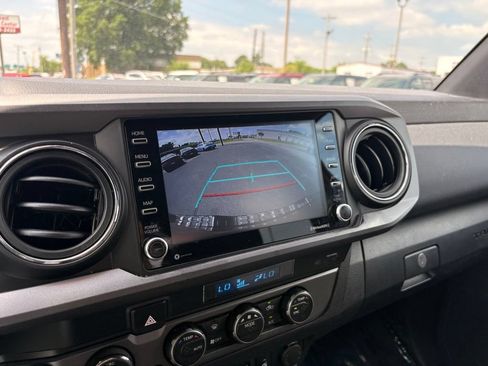 Used 2023 Toyota Tacoma TRD Off-Road AWD/4WD image 17