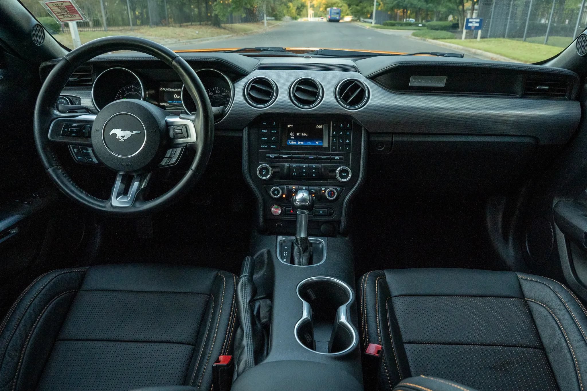 Used 2018 Ford Mustang GT RWD image 14