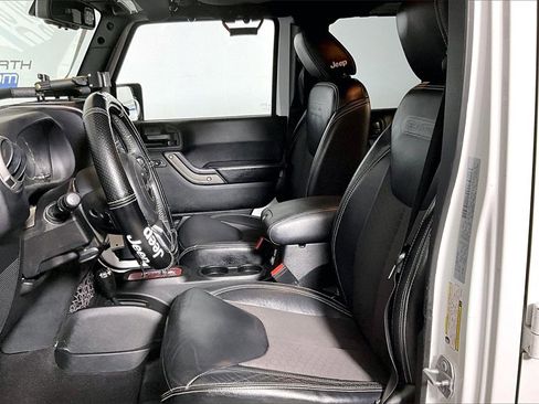 Used 2017 Jeep Wrangler Unlimited Sport image 19