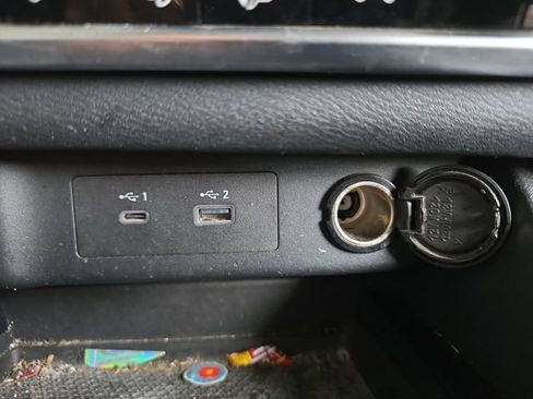 Used 2023 Nissan Rogue SV image 6