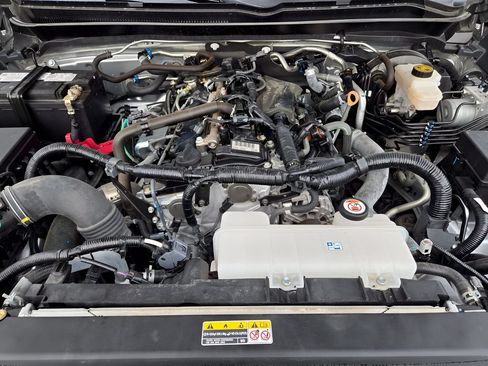 Used 2024 Toyota Tacoma TRD Off-Road AWD/4WD image 29