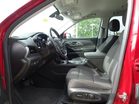 Used 2020 Chevrolet Traverse LT FWD image 9