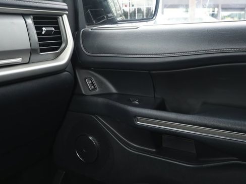 Used 2024 Ford Expedition Max XLT image 27