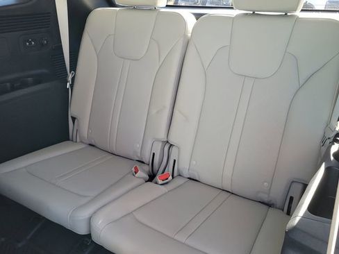 Used 2023 Kia Sorento SX image 9