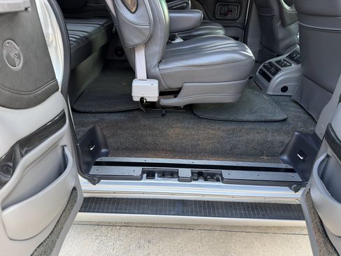Used 2013 GMC Savana 1500 RWD image 16