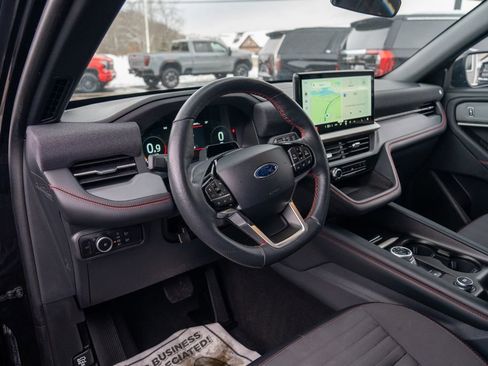 Used 2025 Ford Explorer ST-Line image 20